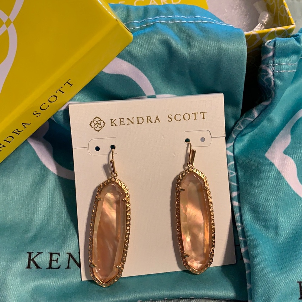 Kendra Scott Lauren earrings in rose gold